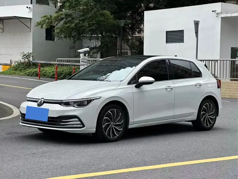 Volkswagen Golf, 2021
