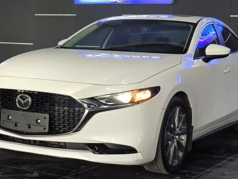 Mazda 3 Axela, 2024