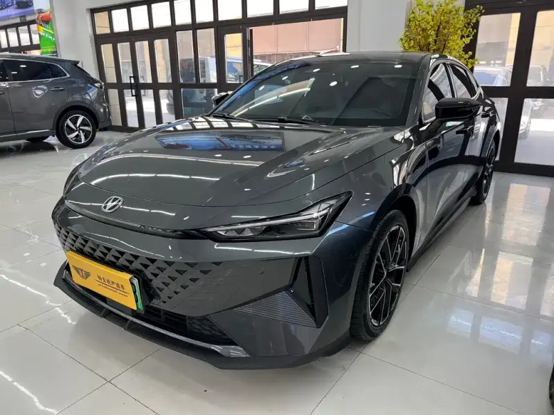 Changan UNI-V iDD, 2025