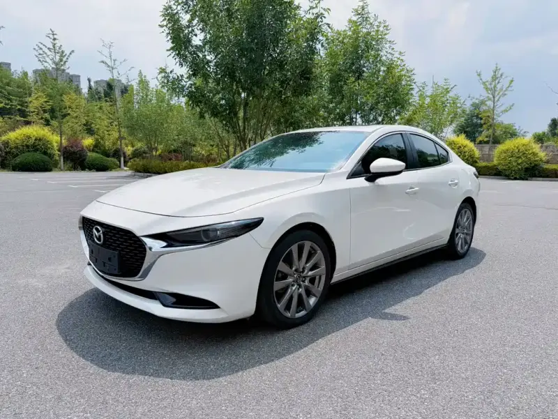 Mazda 3 Axela, 2022