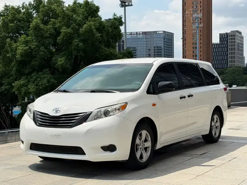 Toyota Sienna, 2014