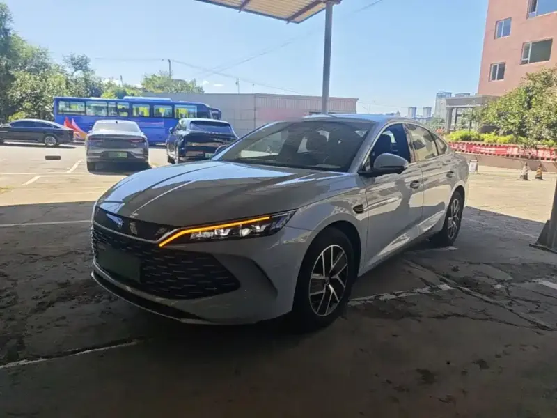 BYD Qin L, 2025