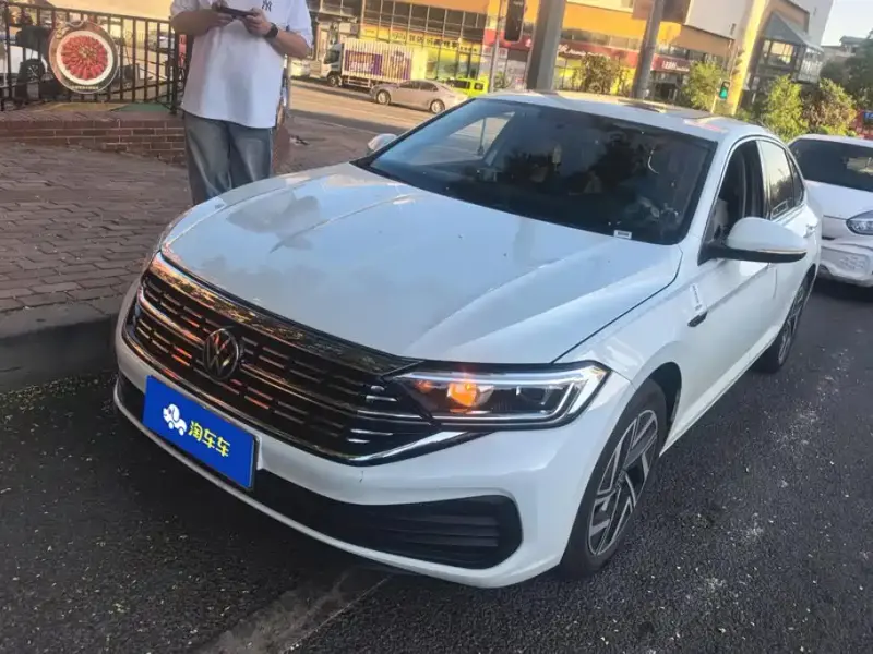 Volkswagen Sagitar, 2025
