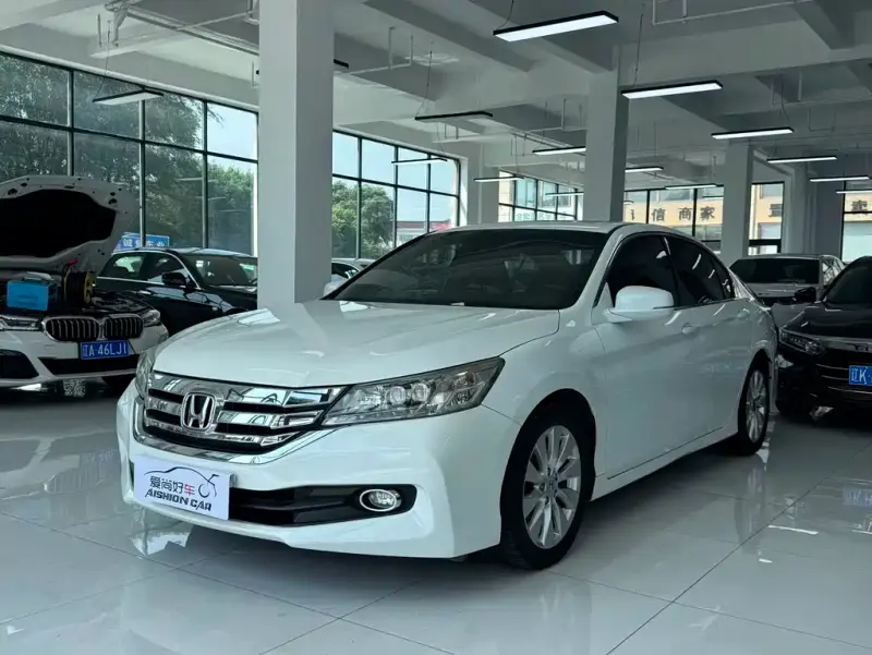 Honda Accord, 2015