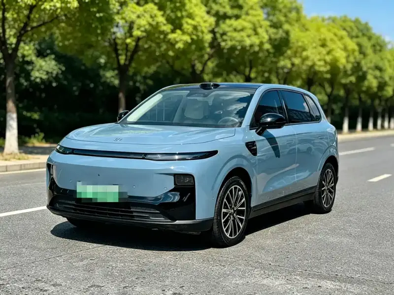 Leapmotor B10, 2025