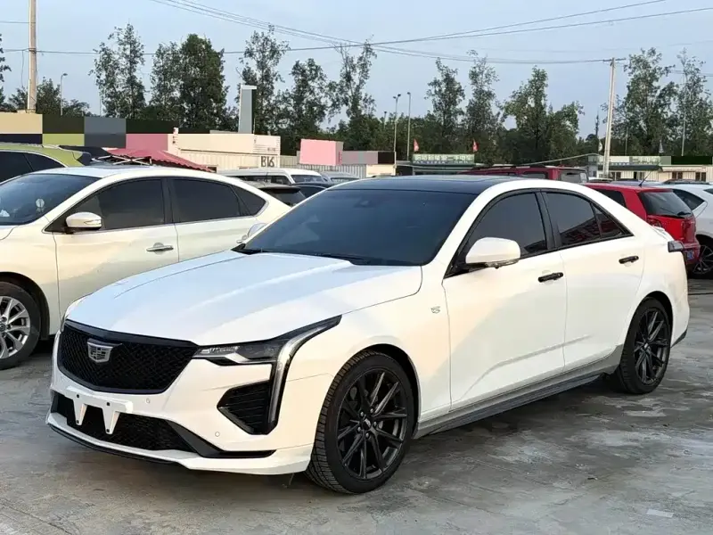 Cadillac CT4, 2022