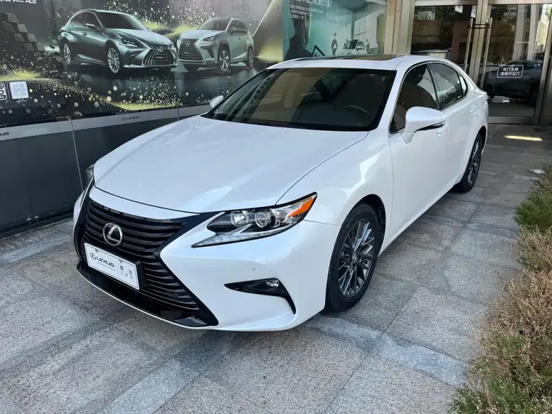 Lexus ES, 2018