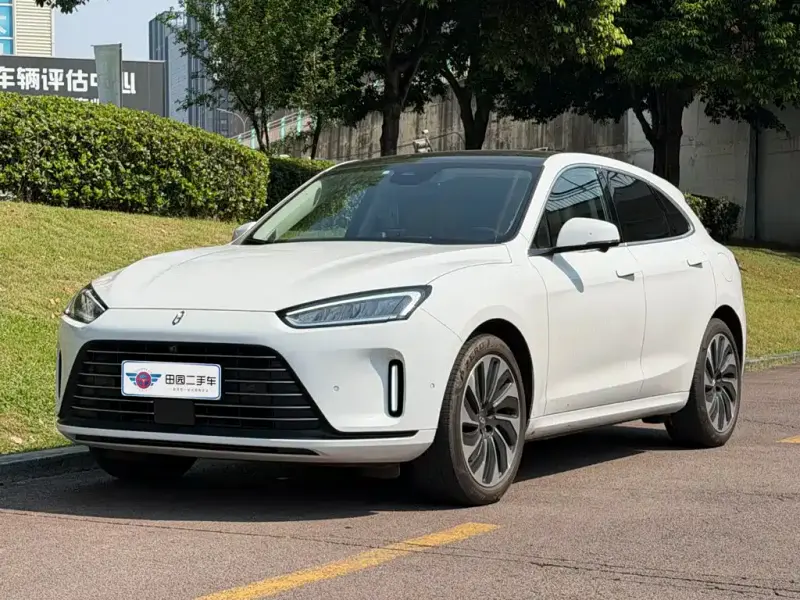 AITO M5 AITO M5 2022 EREV 4WD Performance Edition, 2022 — фото 1