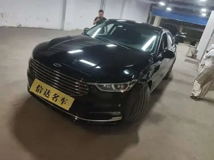 Ford Taurus, 2022