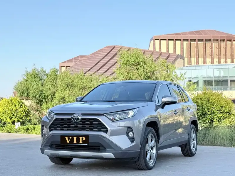 Toyota RAV4, 2023