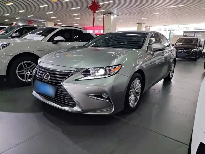 Lexus ES, 2018