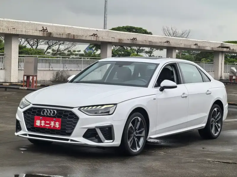 Audi A4L, 2022