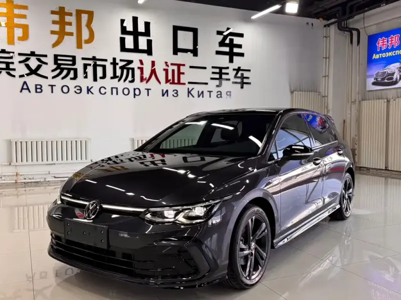 Volkswagen Golf, 2022