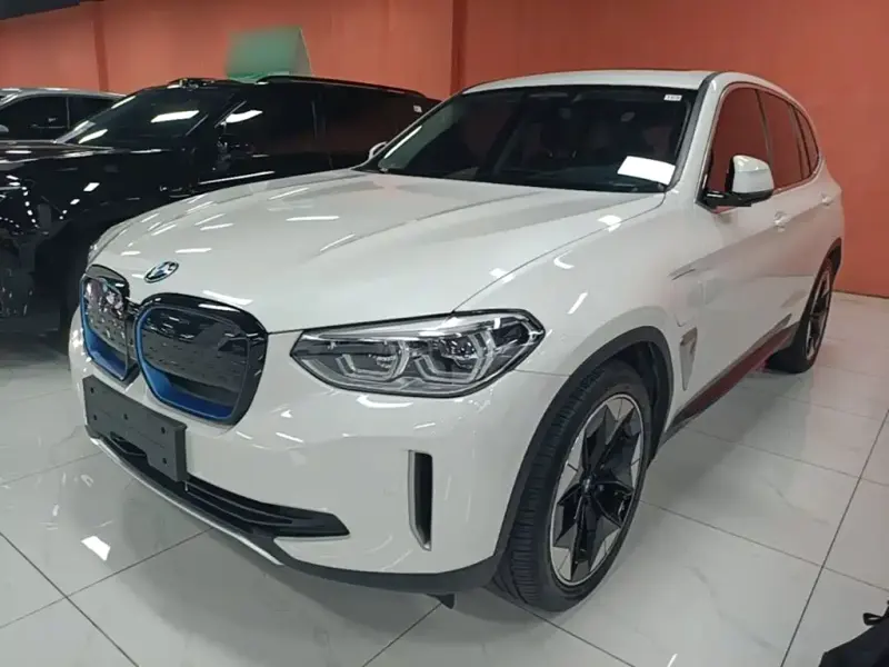 BMW iX3, 2022