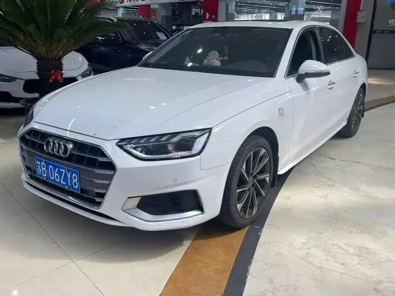 Audi A4L, 2022