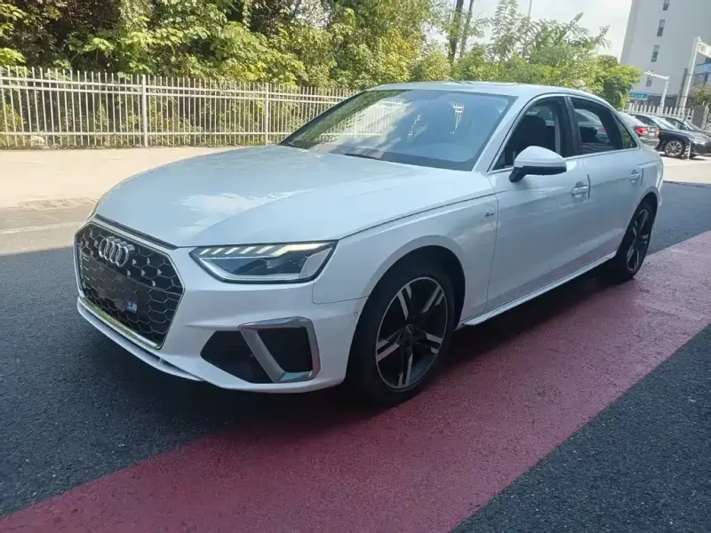 Audi A4L, 2021