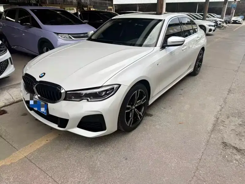 BMW 3 Series, 2022