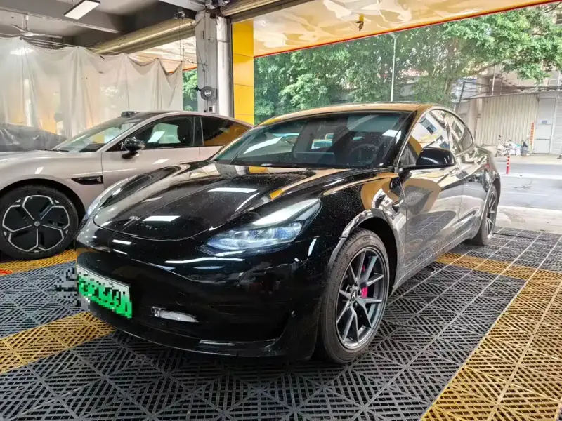 Tesla Model 3, 2022