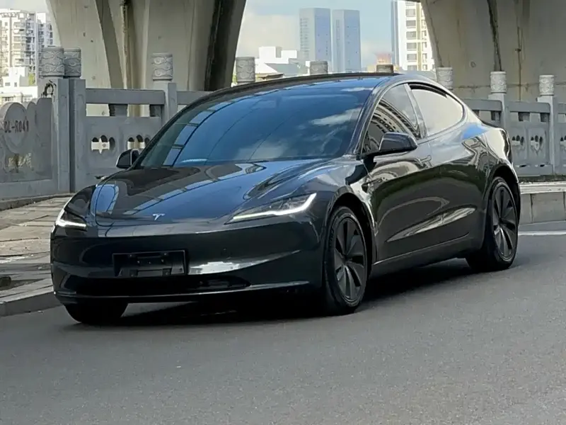 Tesla Model 3, 2024