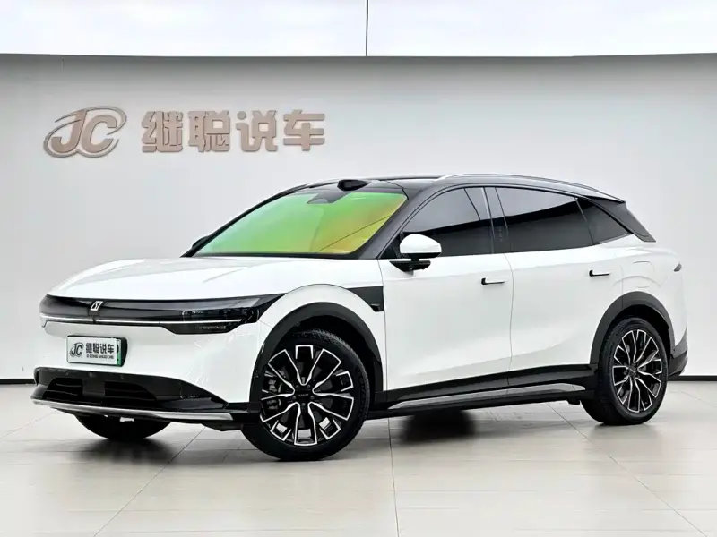 Zeekr 7X, 2025