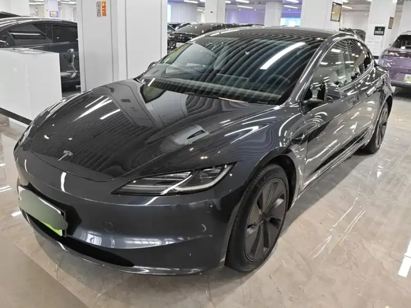 Tesla Model 3, 2024