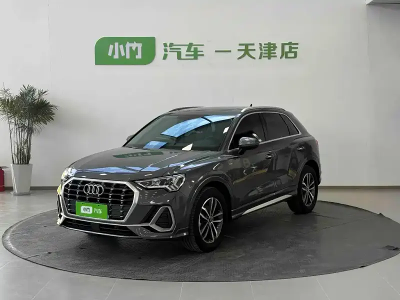 Audi Q3, 2022