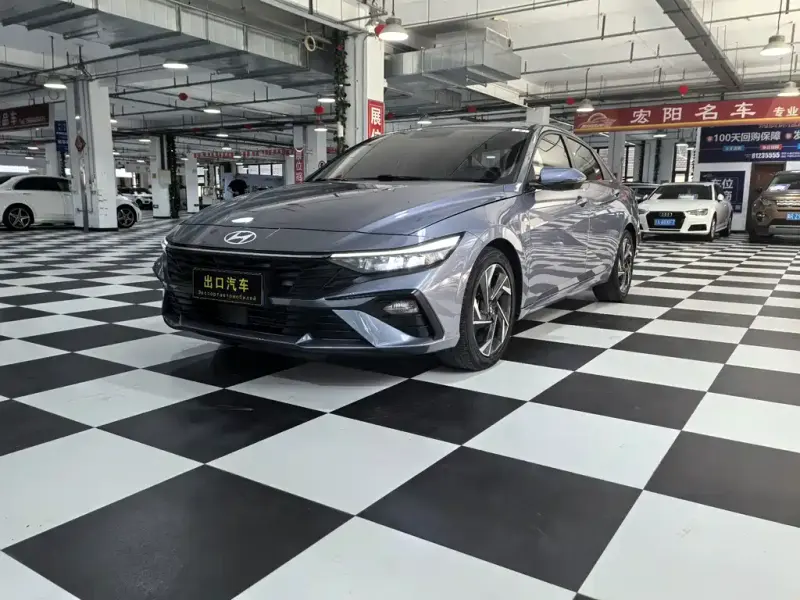 Hyundai Elantra, 2023