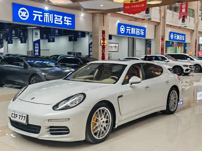 Porsche Panamera, 2016