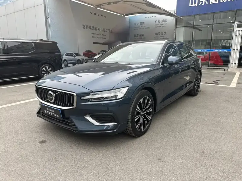 Volvo V60, 2023