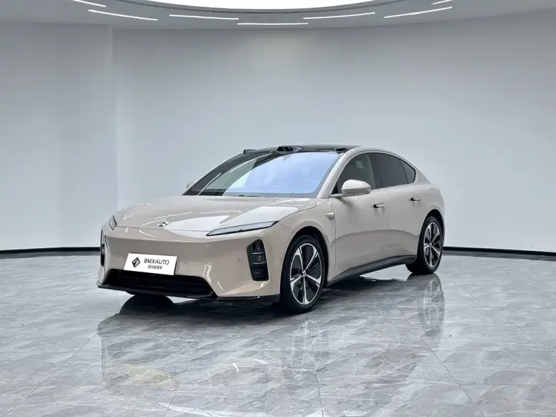 NIO ET5, 2025