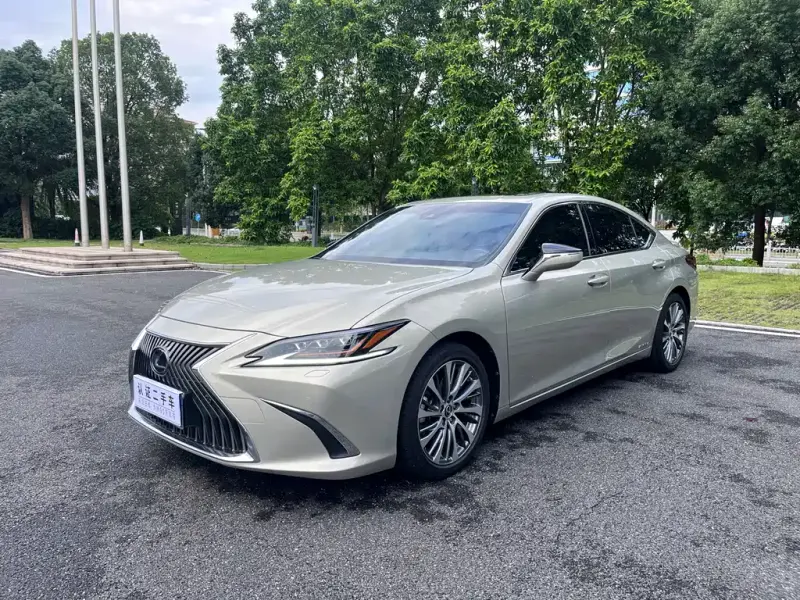 Lexus ES, 2019