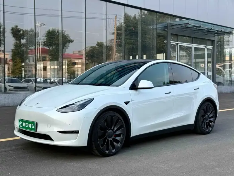 Tesla Model Y, 2023