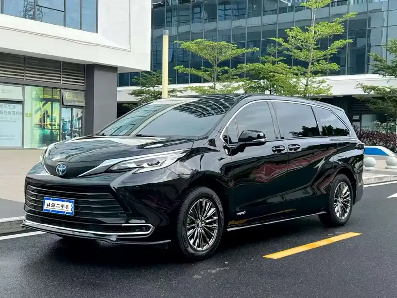 Toyota Sienna, 2023
