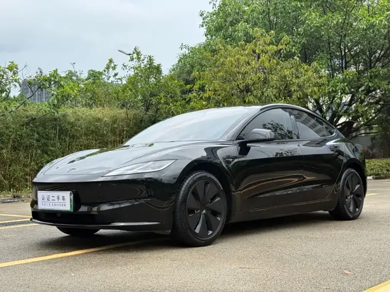Tesla Model 3, 2026