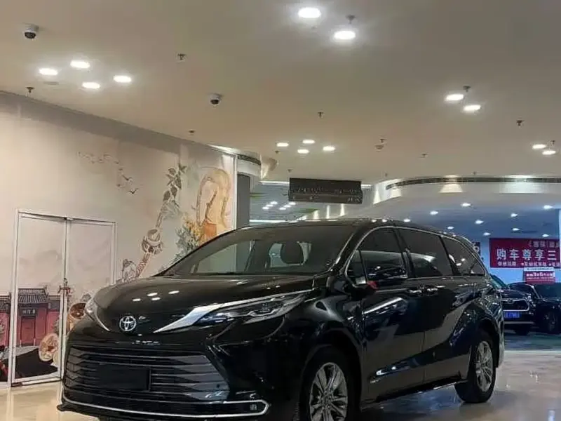 Toyota Sienna, 2025