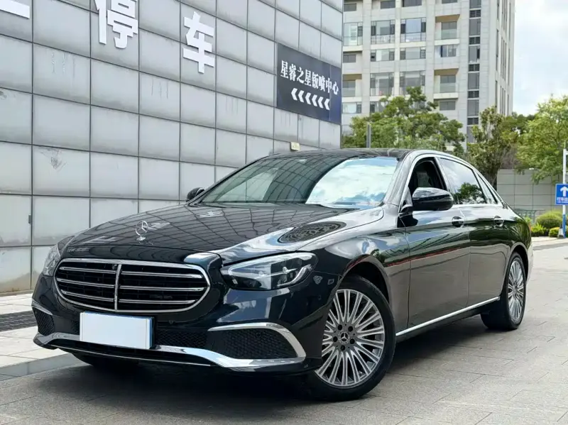 Mercedes-Benz E-Class, 2022