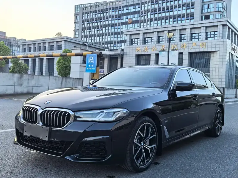 BMW 5 Series, 2022