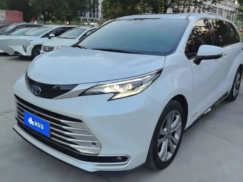 Toyota Sienna, 2024