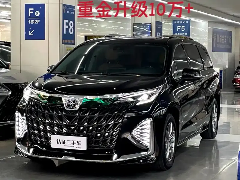 Toyota Sienna, 2025