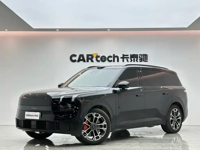 Lynk & Co 900, 2025