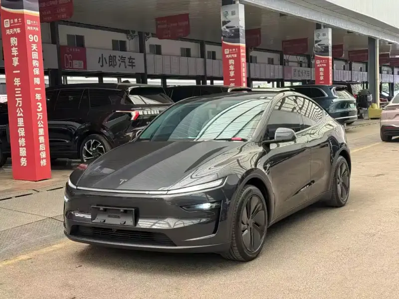 Tesla Model Y, 2025