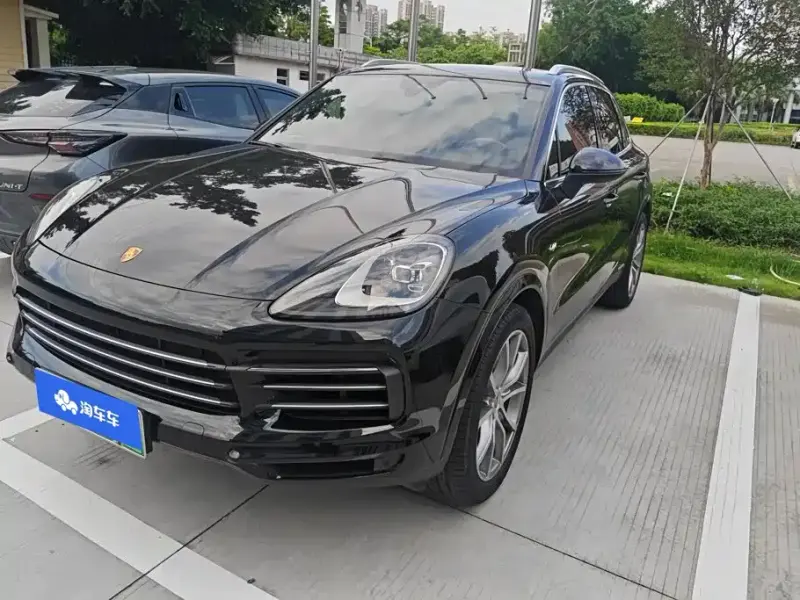 Porsche Cayenne Hybrid, 2022