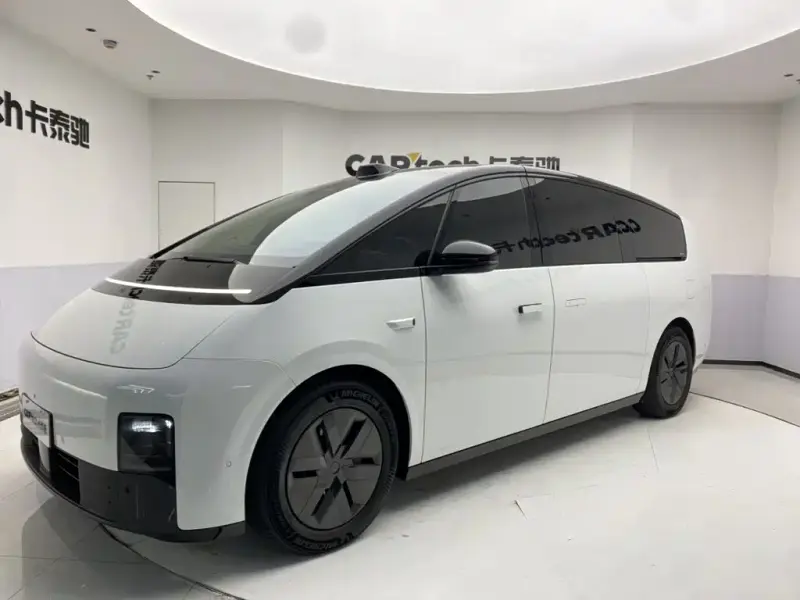 Li Auto Li MEGA, 2024