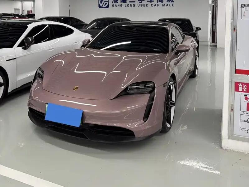 Porsche Taycan, 2021