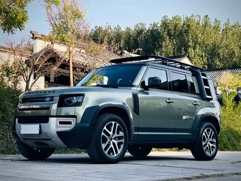 Land Rover Defender, 2024