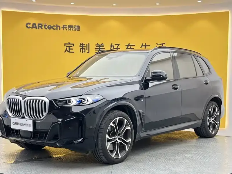 BMW X5 BMW X5 2025 xDrive 40Li M Sport Night Package, 2026 — фото 1