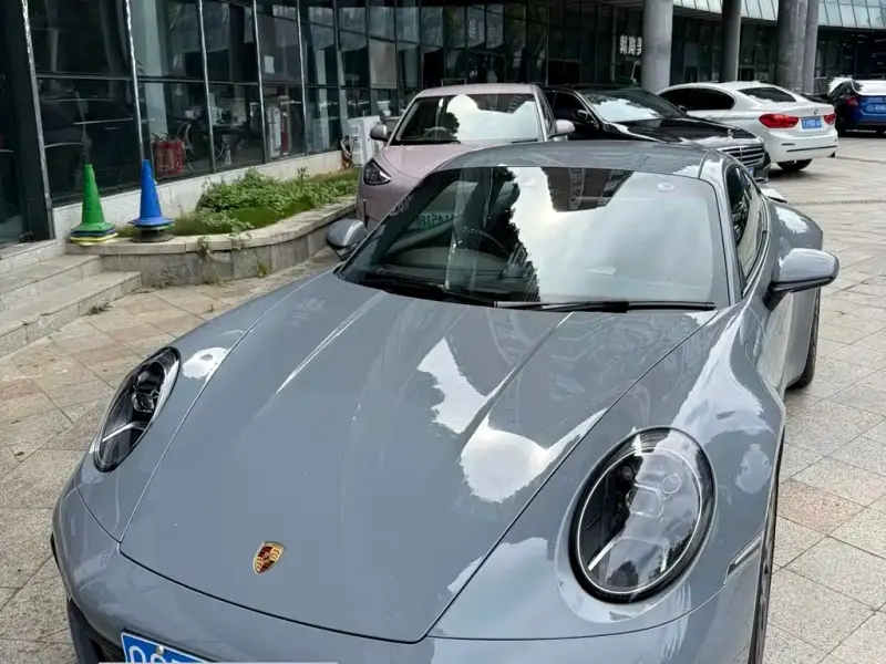 Porsche 911, 2025