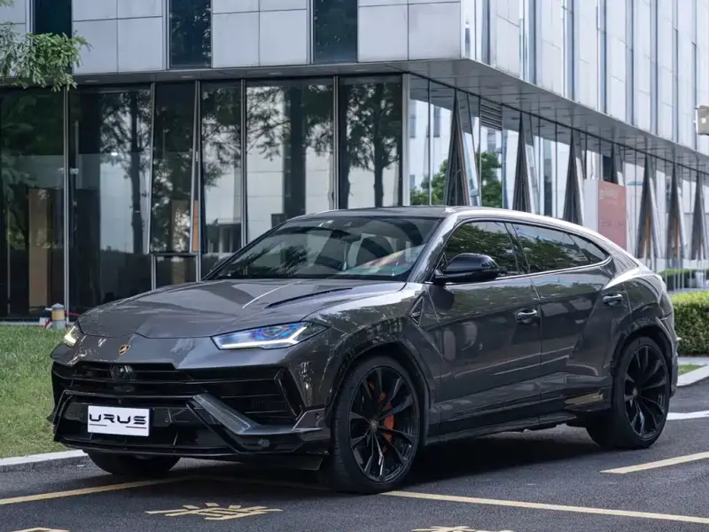 Lamborghini Urus, 2024