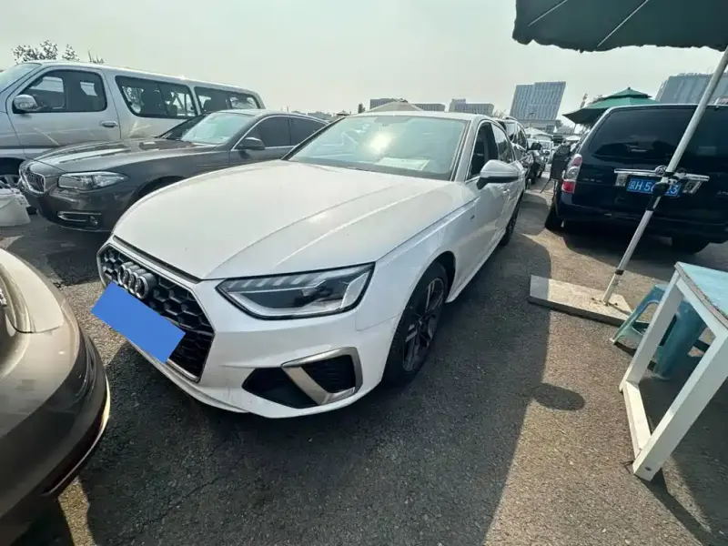 Audi A4L, 2021