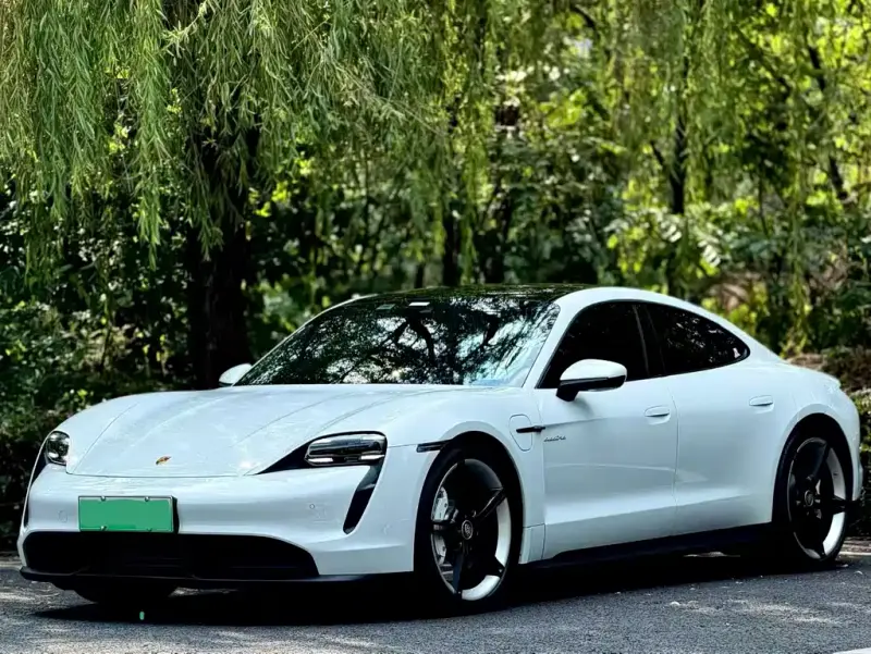 Porsche Taycan, 2024